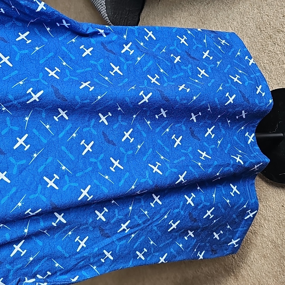 EUC Top With Airplane Pattern - Picture 4 of 6